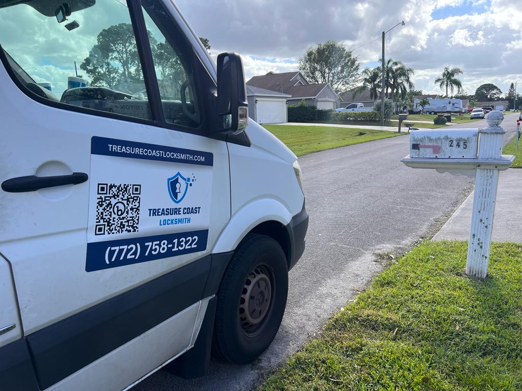 Mobile locksmith van - Locksmith Mizner Country Club - Premier Locksmith Delray Beach